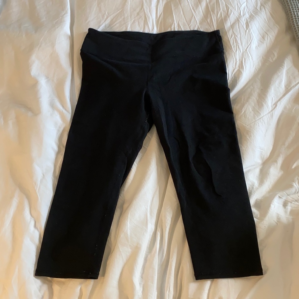 Fabletics black Capri leggings